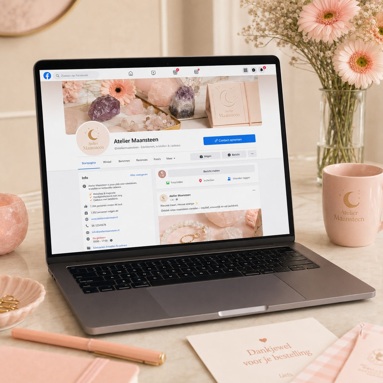  Voorbeeld van een zakelijke Facebook pagina in de Soft Coral Signature Look van De Look Online, met warme zachte kleuren, professionele omslagfoto en herkenbare branding op desktop.